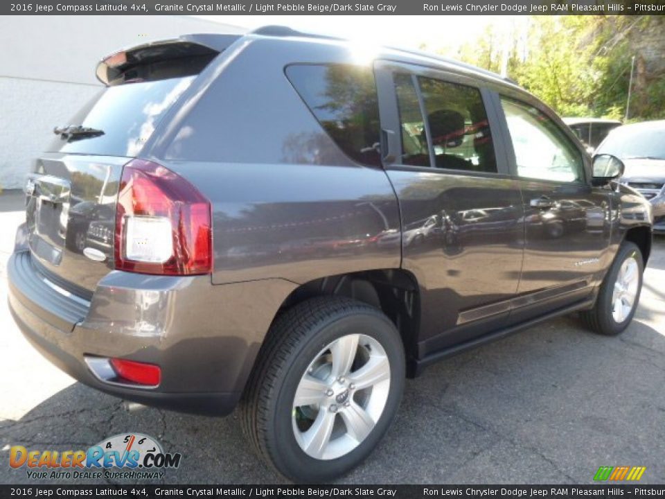 2016 Jeep Compass Latitude 4x4 Granite Crystal Metallic / Light Pebble Beige/Dark Slate Gray Photo #5