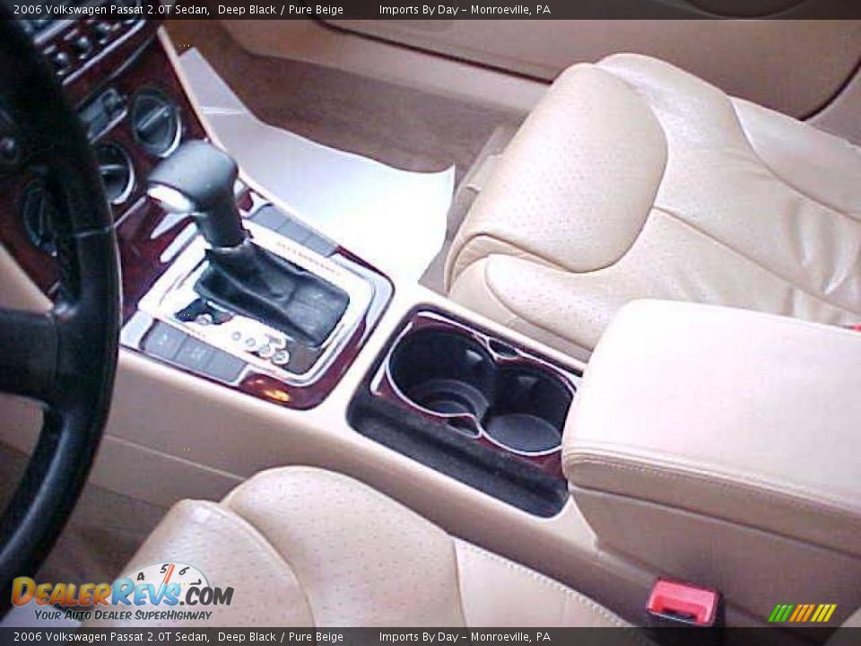 2006 Volkswagen Passat 2.0T Sedan Deep Black / Pure Beige Photo #15