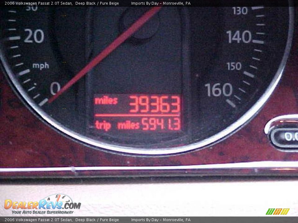 2006 Volkswagen Passat 2.0T Sedan Deep Black / Pure Beige Photo #19