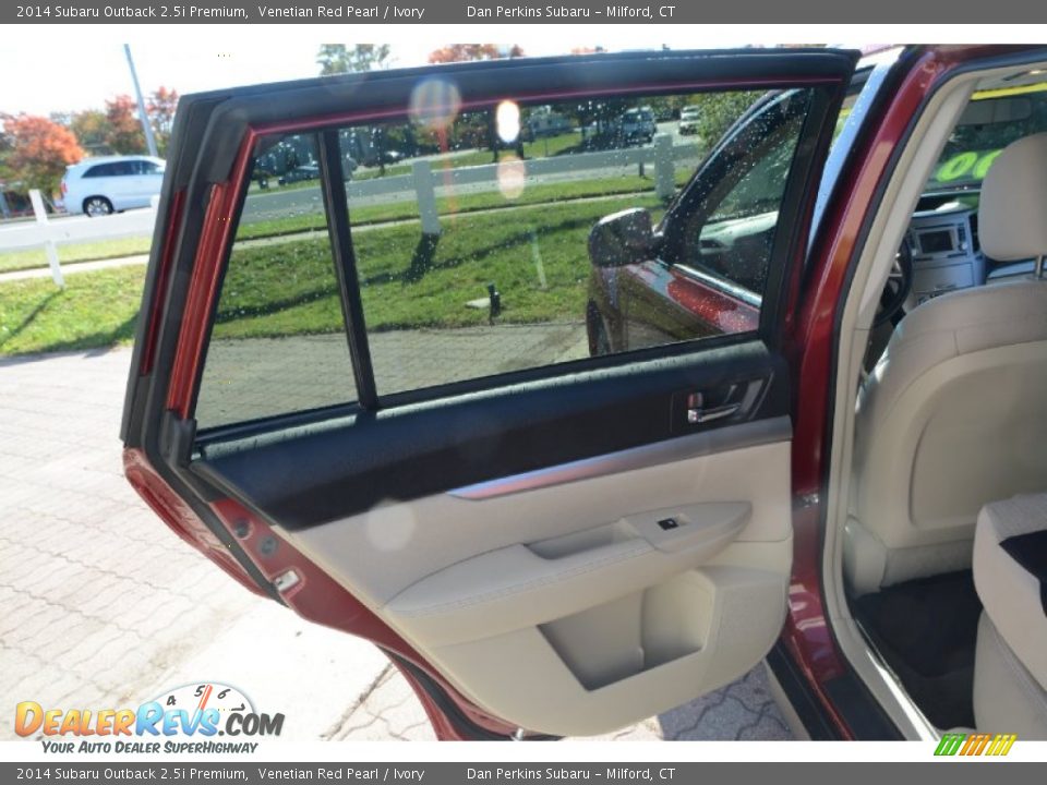2014 Subaru Outback 2.5i Premium Venetian Red Pearl / Ivory Photo #17