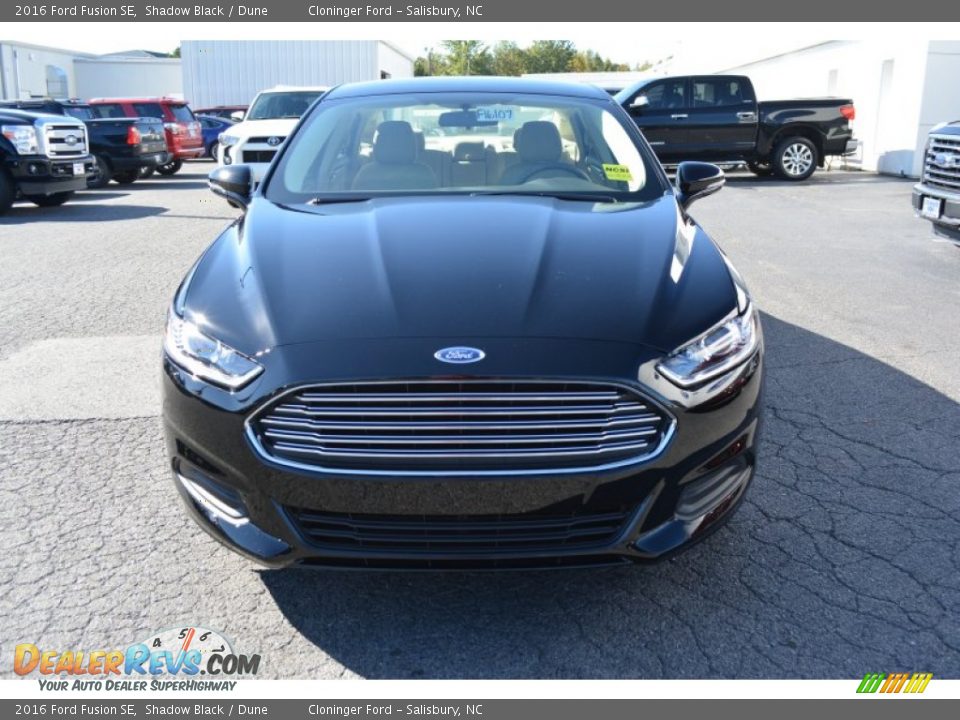 2016 Ford Fusion SE Shadow Black / Dune Photo #4