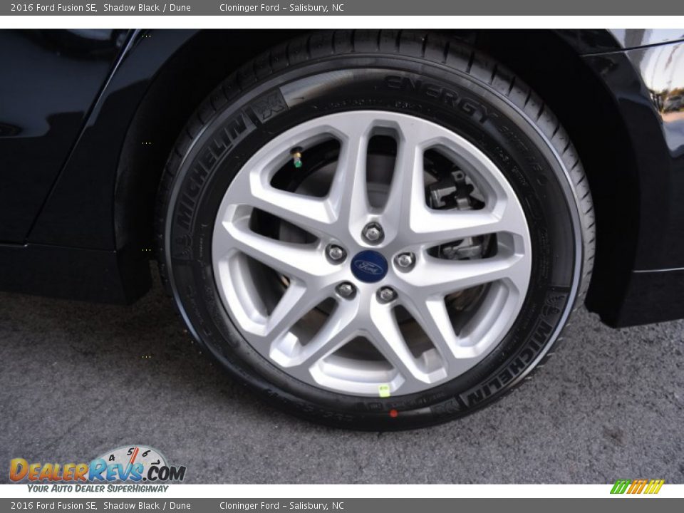 2016 Ford Fusion SE Shadow Black / Dune Photo #5
