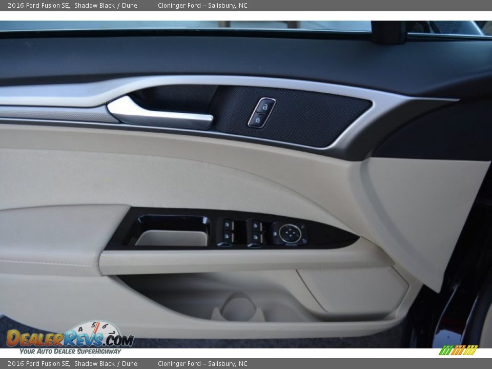 2016 Ford Fusion SE Shadow Black / Dune Photo #6