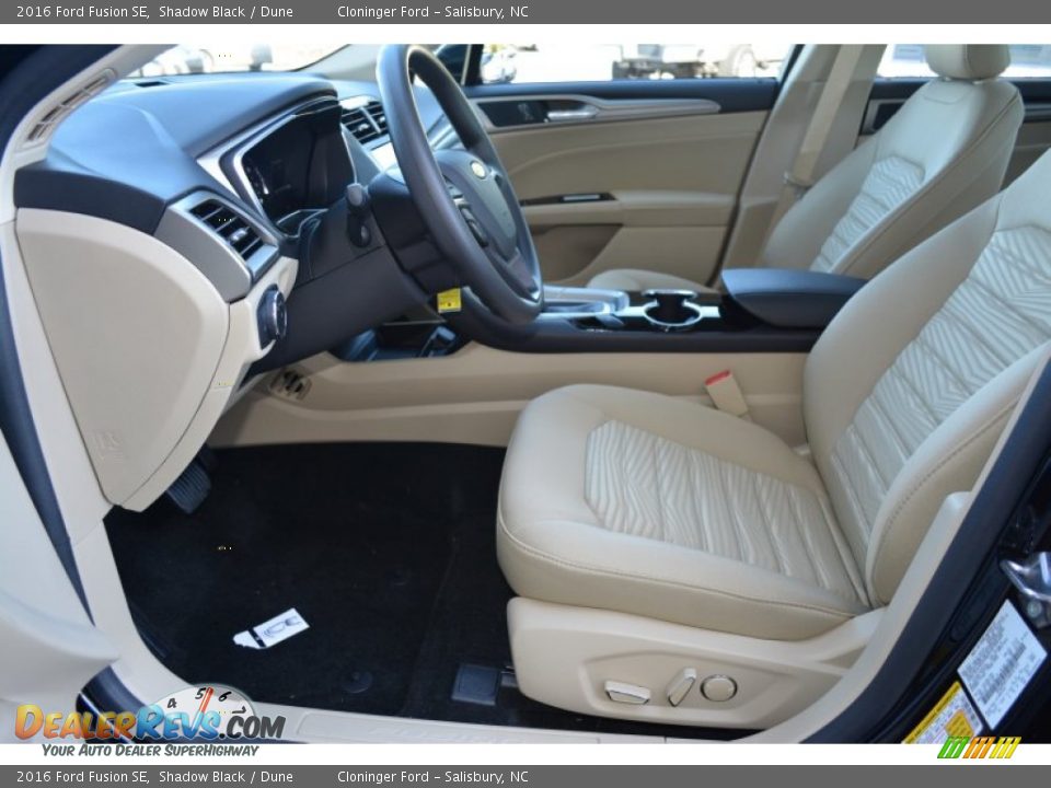 2016 Ford Fusion SE Shadow Black / Dune Photo #7