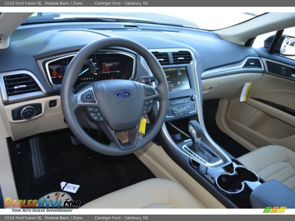 Dune Interior - 2016 Ford Fusion SE Photo #8