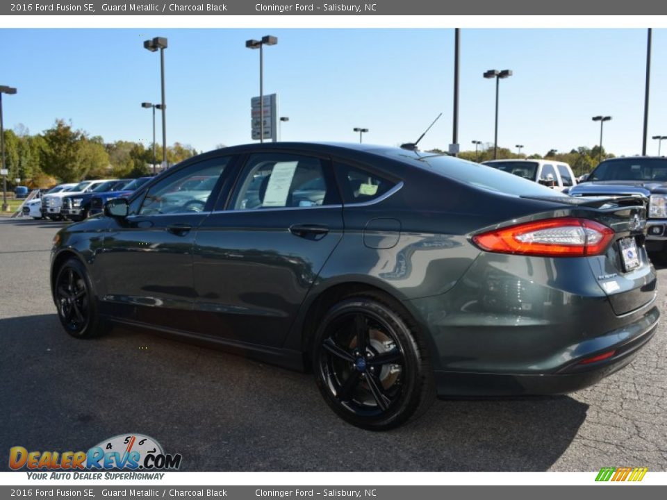 2016 Ford Fusion SE Guard Metallic / Charcoal Black Photo #22
