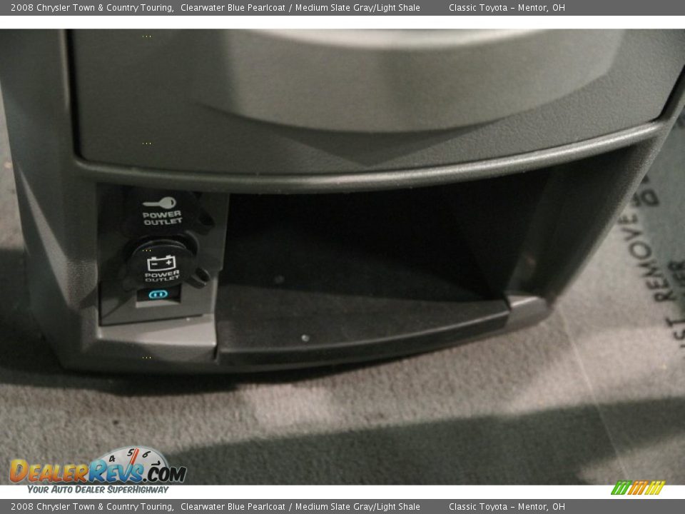 2008 Chrysler Town & Country Touring Clearwater Blue Pearlcoat / Medium Slate Gray/Light Shale Photo #17