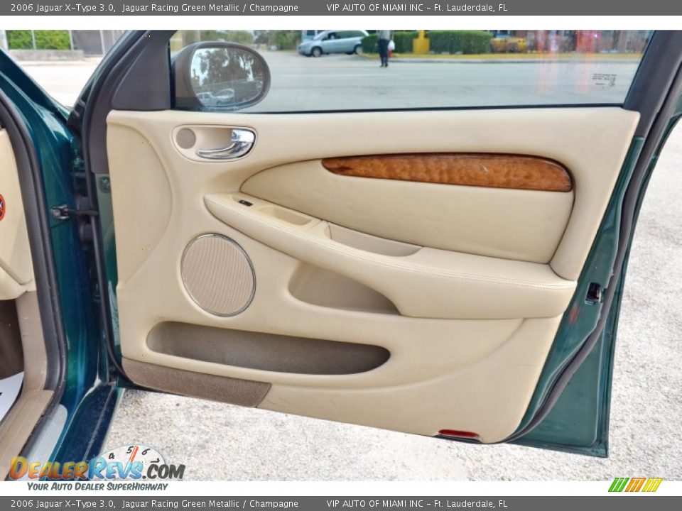 Door Panel of 2006 Jaguar X-Type 3.0 Photo #33