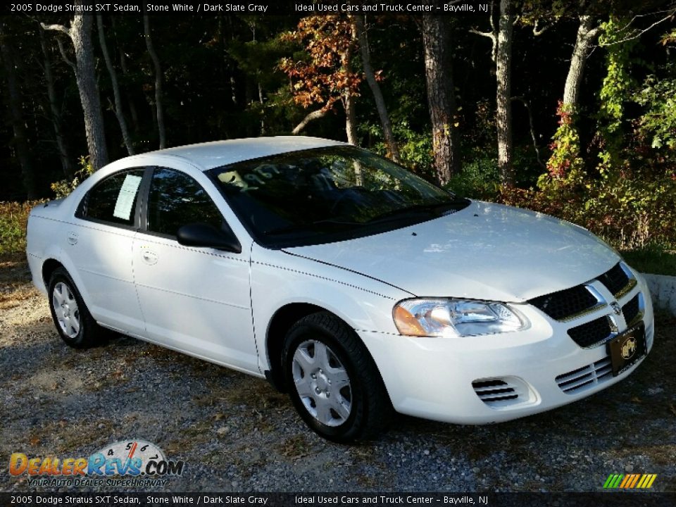 2005 Dodge Stratus SXT Sedan Stone White / Dark Slate Gray Photo #3
