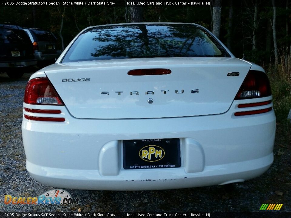 2005 Dodge Stratus SXT Sedan Stone White / Dark Slate Gray Photo #8