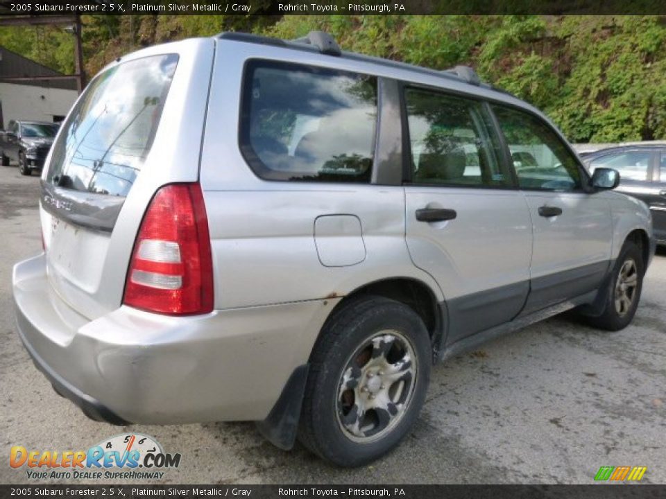 2005 Subaru Forester 2.5 X Platinum Silver Metallic / Gray Photo #2