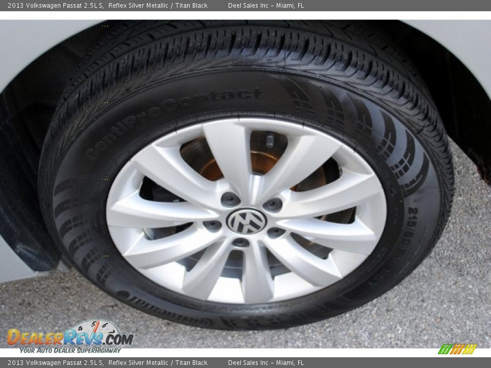 2013 Volkswagen Passat 2.5L S Reflex Silver Metallic / Titan Black Photo #11