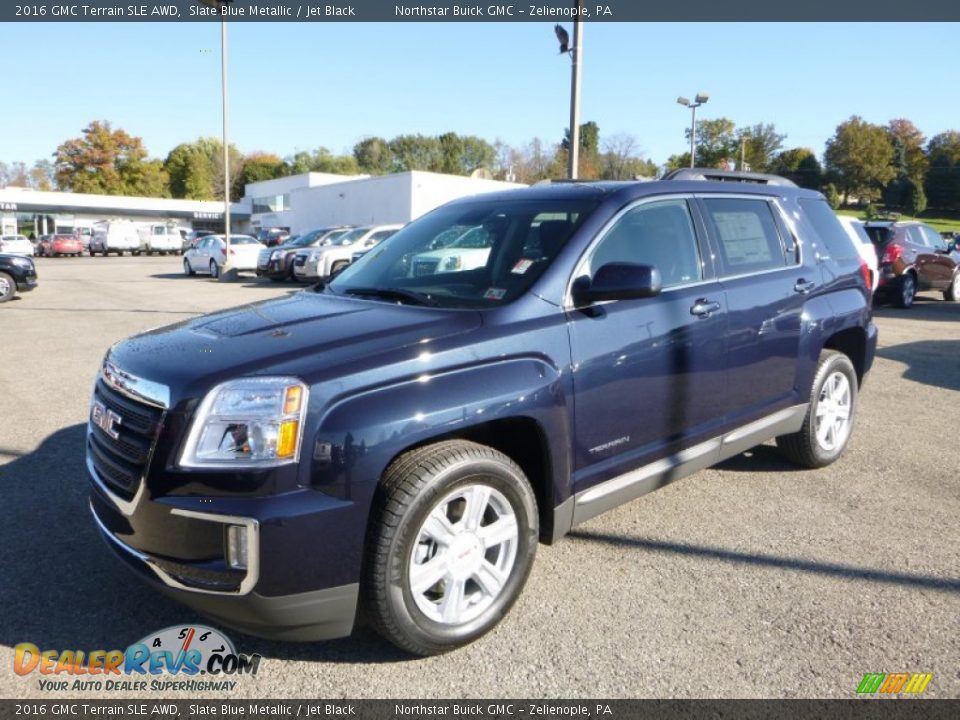 Front 3/4 View of 2016 GMC Terrain SLE AWD Photo #1
