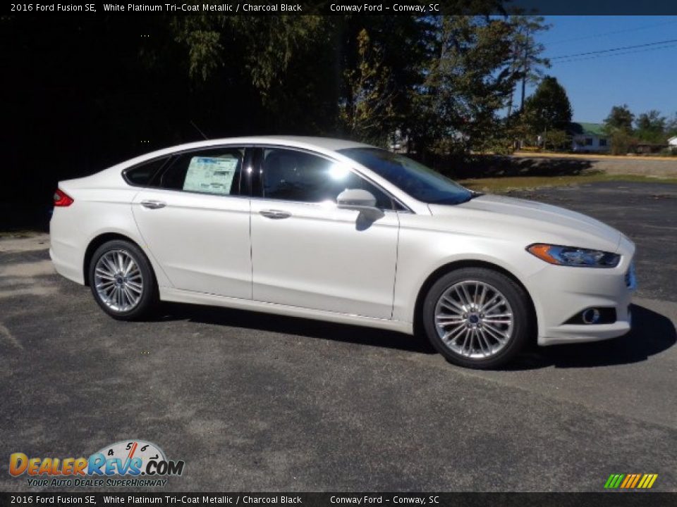 2016 Ford Fusion SE White Platinum Tri-Coat Metallic / Charcoal Black Photo #2