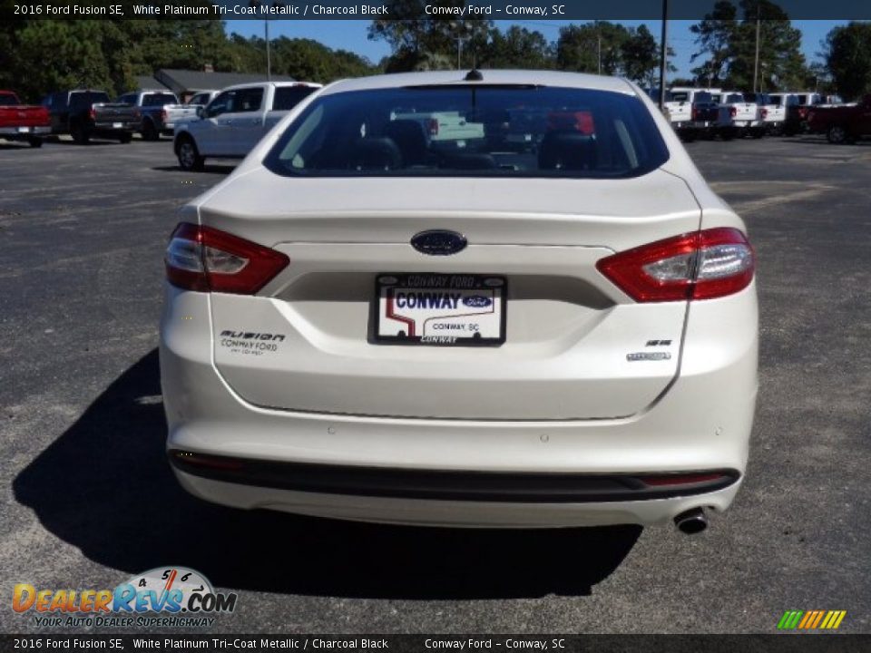 2016 Ford Fusion SE White Platinum Tri-Coat Metallic / Charcoal Black Photo #4