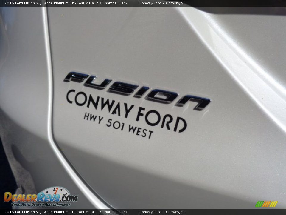 2016 Ford Fusion SE White Platinum Tri-Coat Metallic / Charcoal Black Photo #5