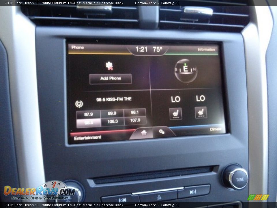 2016 Ford Fusion SE White Platinum Tri-Coat Metallic / Charcoal Black Photo #22