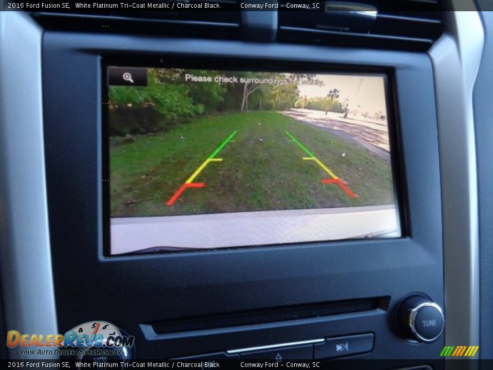 2016 Ford Fusion SE White Platinum Tri-Coat Metallic / Charcoal Black Photo #23