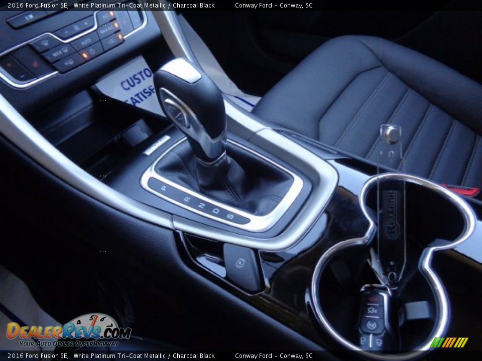 2016 Ford Fusion SE White Platinum Tri-Coat Metallic / Charcoal Black Photo #26