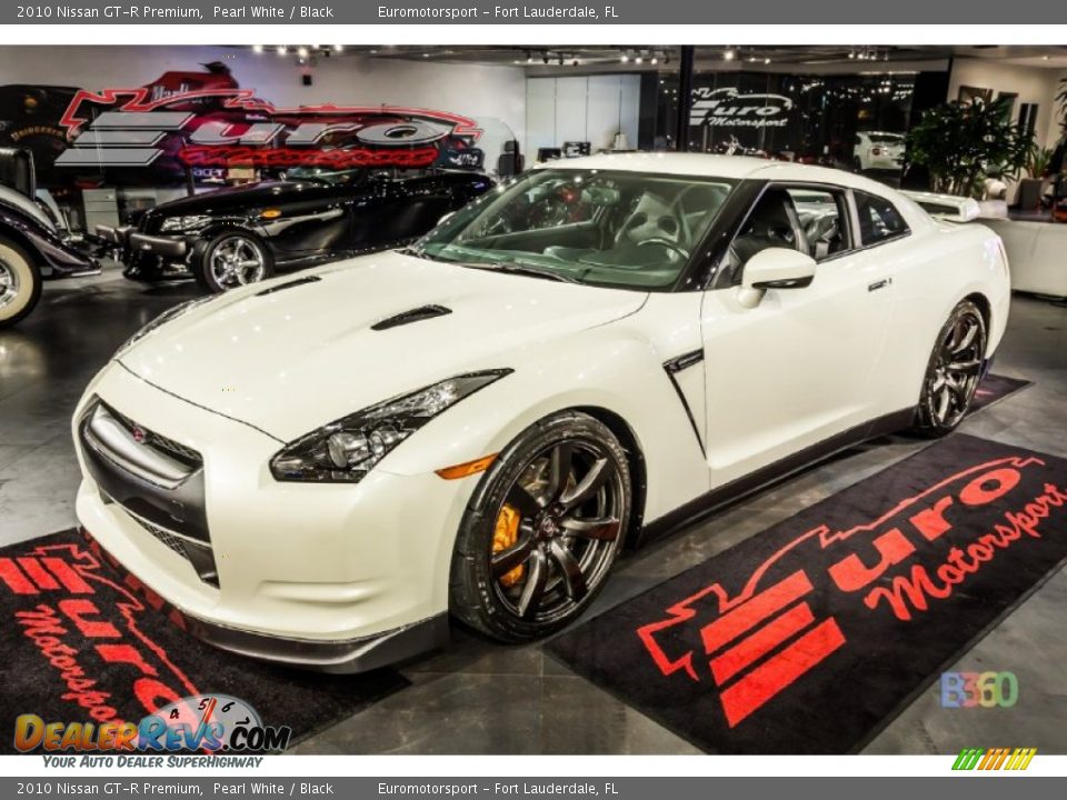 2010 Nissan GT-R Premium Pearl White / Black Photo #1