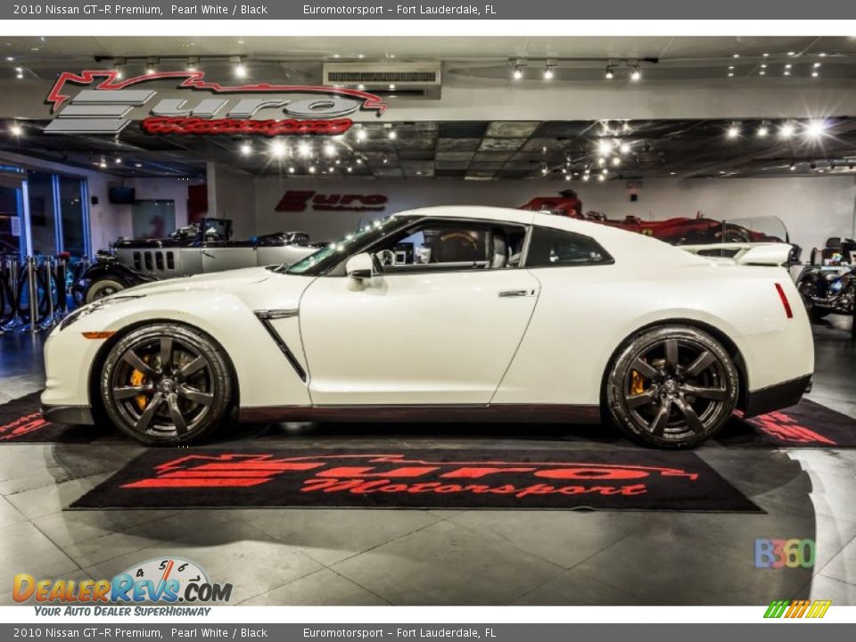 2010 Nissan GT-R Premium Pearl White / Black Photo #2
