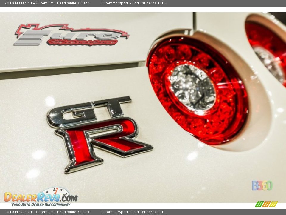 2010 Nissan GT-R Premium Pearl White / Black Photo #24