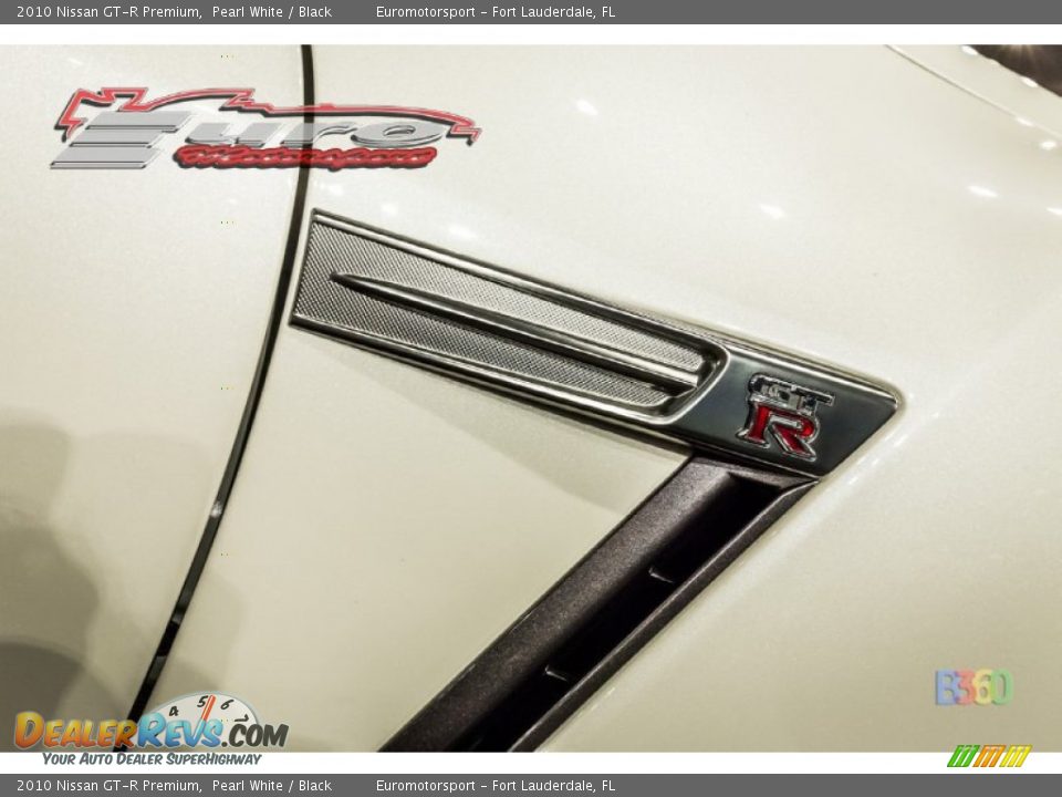 2010 Nissan GT-R Premium Pearl White / Black Photo #29