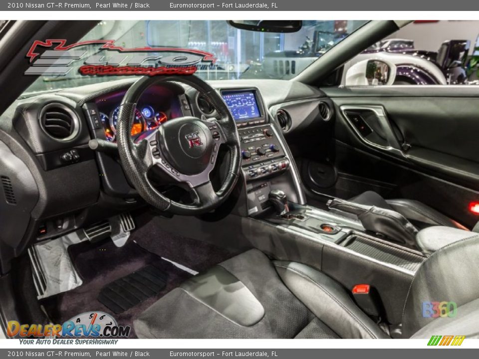 2010 Nissan GT-R Premium Pearl White / Black Photo #32