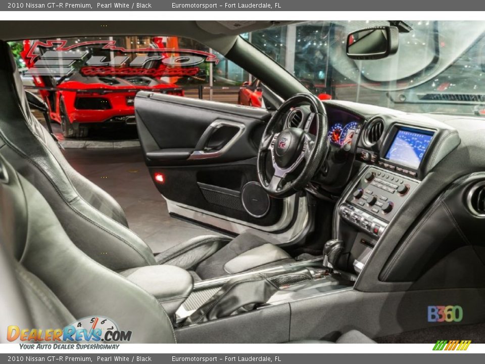 2010 Nissan GT-R Premium Pearl White / Black Photo #33
