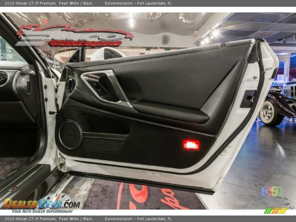2010 Nissan GT-R Premium Pearl White / Black Photo #34