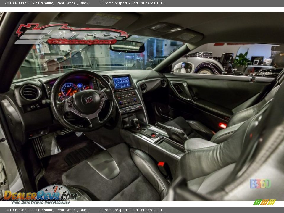 2010 Nissan GT-R Premium Pearl White / Black Photo #36