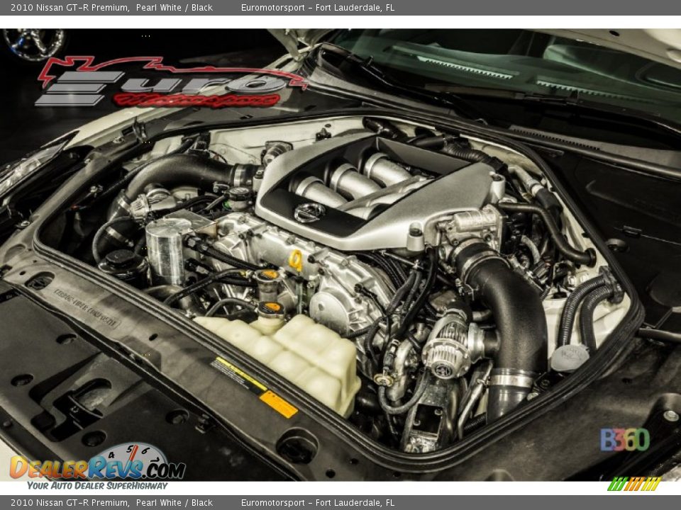2010 Nissan GT-R Premium Pearl White / Black Photo #48