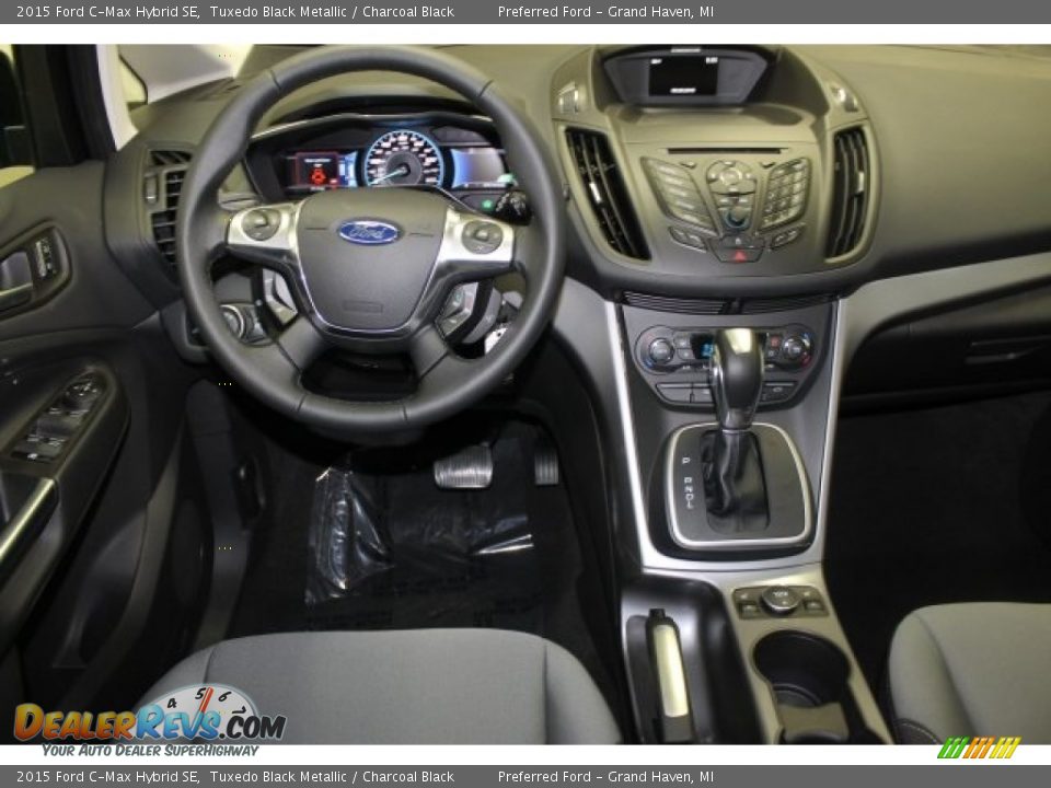 Dashboard of 2015 Ford C-Max Hybrid SE Photo #10