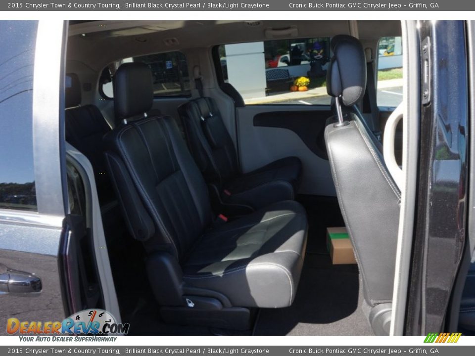 2015 Chrysler Town & Country Touring Brilliant Black Crystal Pearl / Black/Light Graystone Photo #17