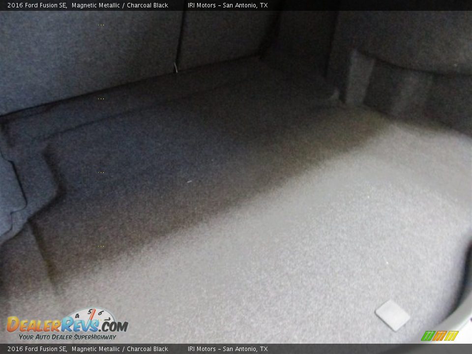 2016 Ford Fusion SE Magnetic Metallic / Charcoal Black Photo #12