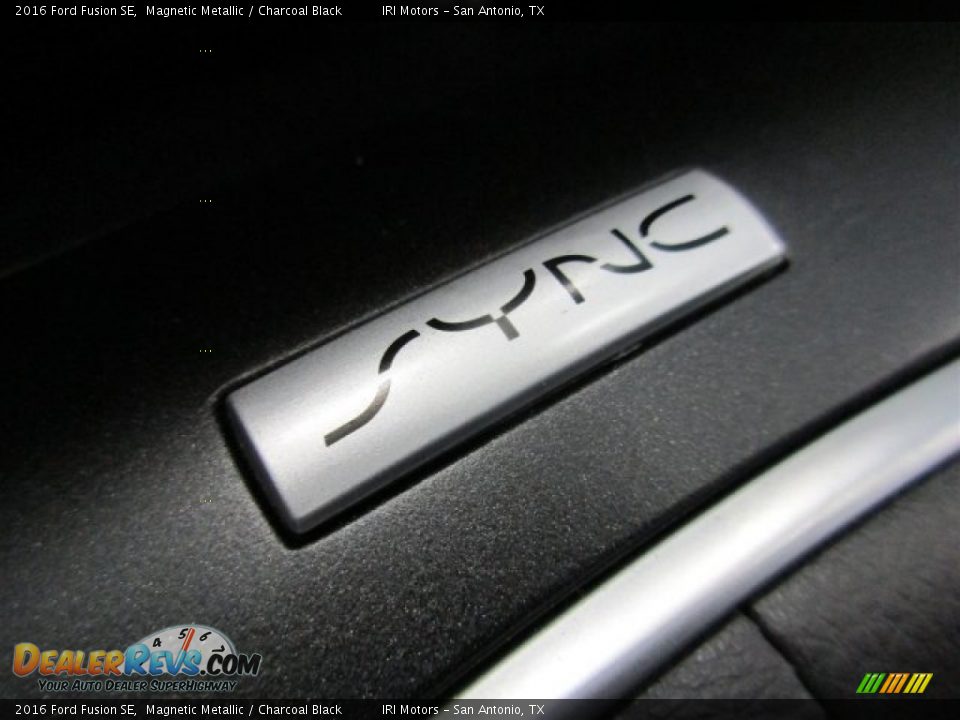 2016 Ford Fusion SE Magnetic Metallic / Charcoal Black Photo #17