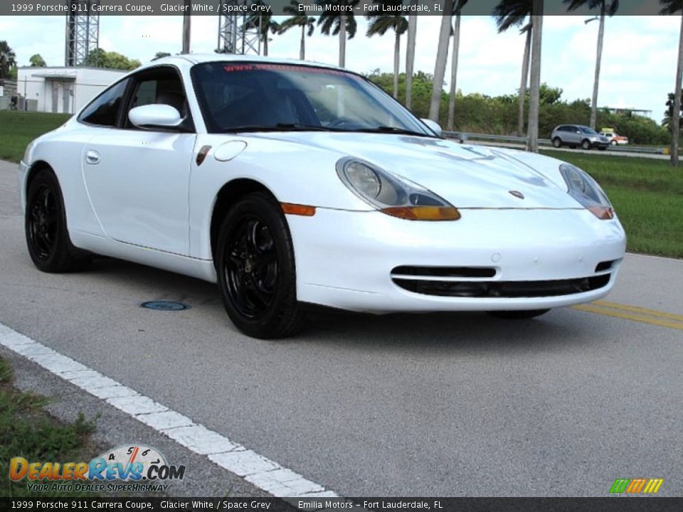 Front 3/4 View of 1999 Porsche 911 Carrera Coupe Photo #12