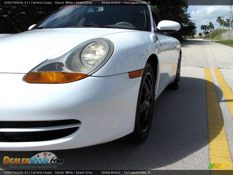 1999 Porsche 911 Carrera Coupe Glacier White / Space Grey Photo #17