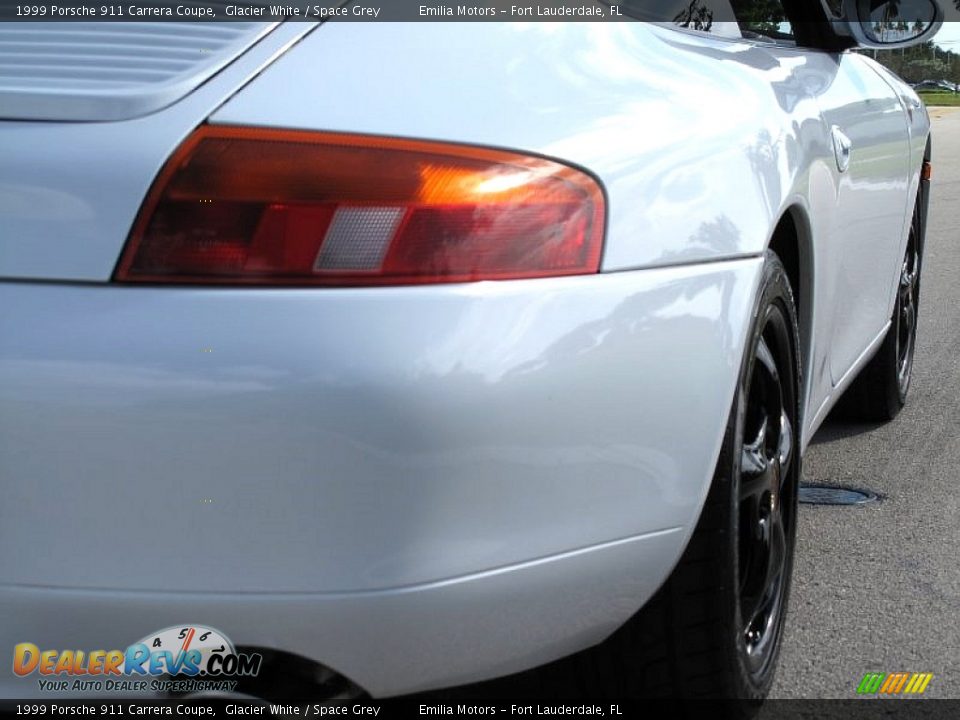 1999 Porsche 911 Carrera Coupe Glacier White / Space Grey Photo #19