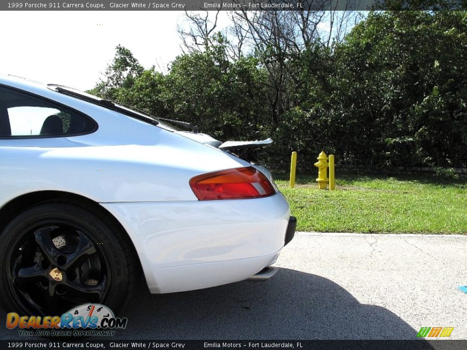 1999 Porsche 911 Carrera Coupe Glacier White / Space Grey Photo #21