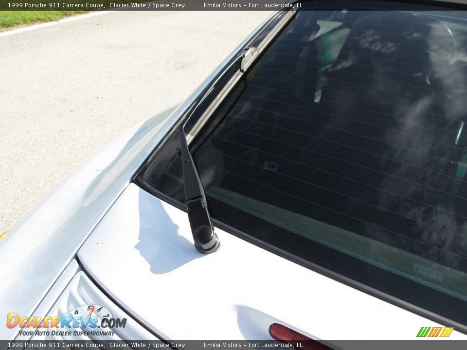 1999 Porsche 911 Carrera Coupe Glacier White / Space Grey Photo #28