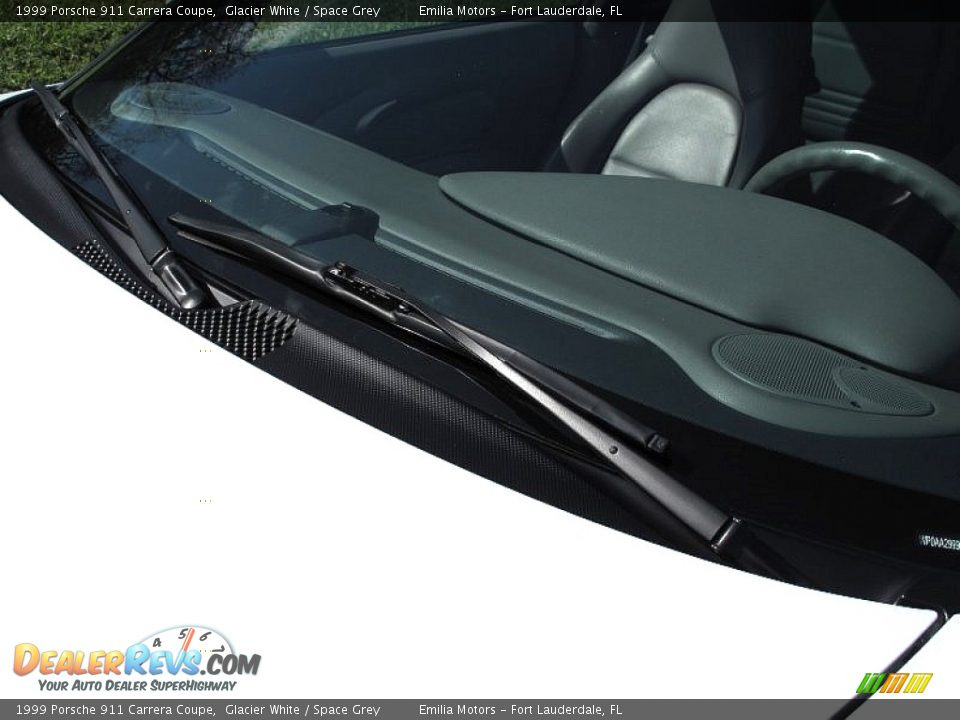 1999 Porsche 911 Carrera Coupe Glacier White / Space Grey Photo #37