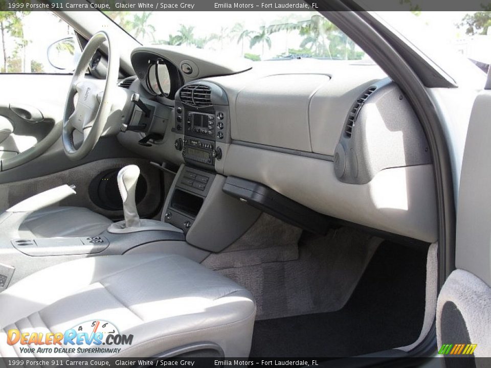 1999 Porsche 911 Carrera Coupe Glacier White / Space Grey Photo #42