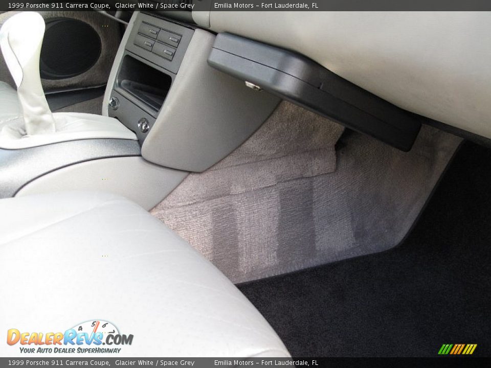1999 Porsche 911 Carrera Coupe Glacier White / Space Grey Photo #52
