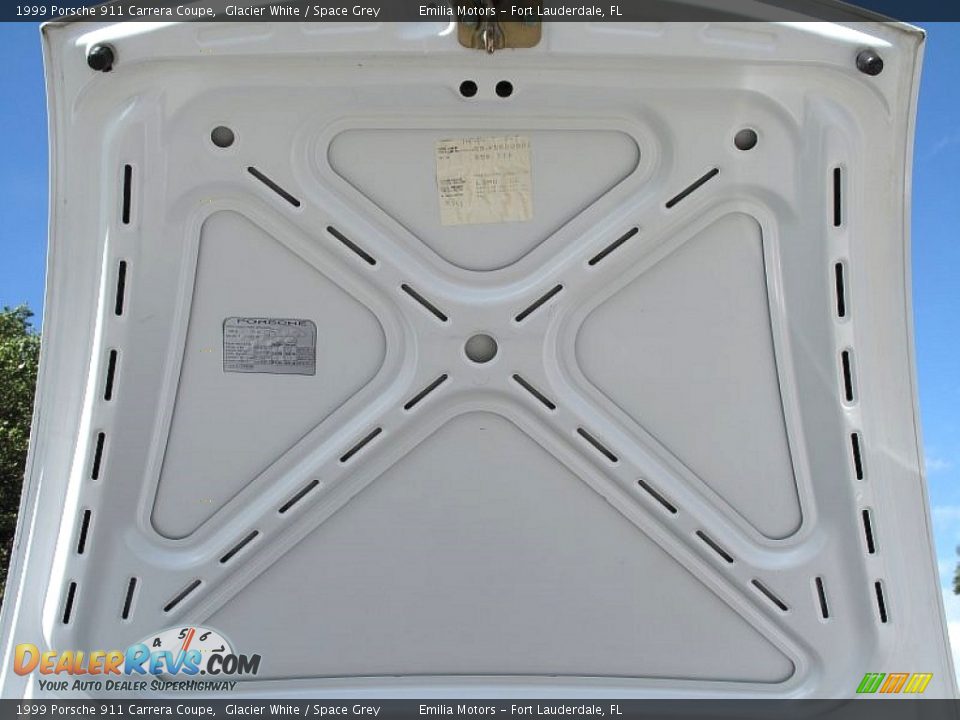 1999 Porsche 911 Carrera Coupe Glacier White / Space Grey Photo #62