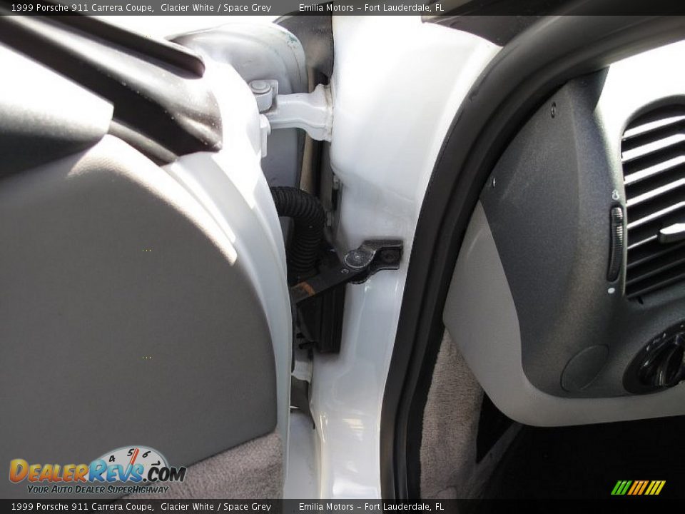 1999 Porsche 911 Carrera Coupe Glacier White / Space Grey Photo #65