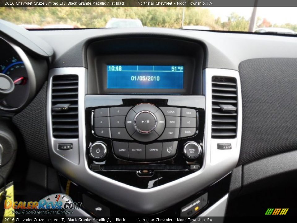 2016 Chevrolet Cruze Limited LT Black Granite Metallic / Jet Black Photo #17