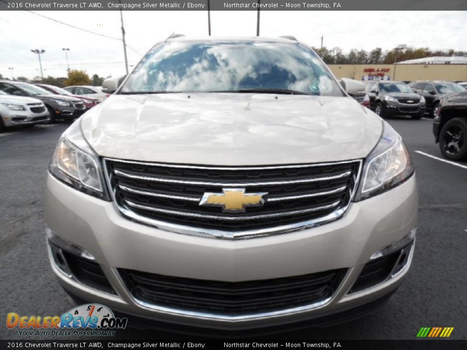 2016 Chevrolet Traverse LT AWD Champagne Silver Metallic / Ebony Photo #2