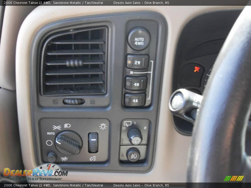 2006 Chevrolet Tahoe LS 4WD Sandstone Metallic / Tan/Neutral Photo #11