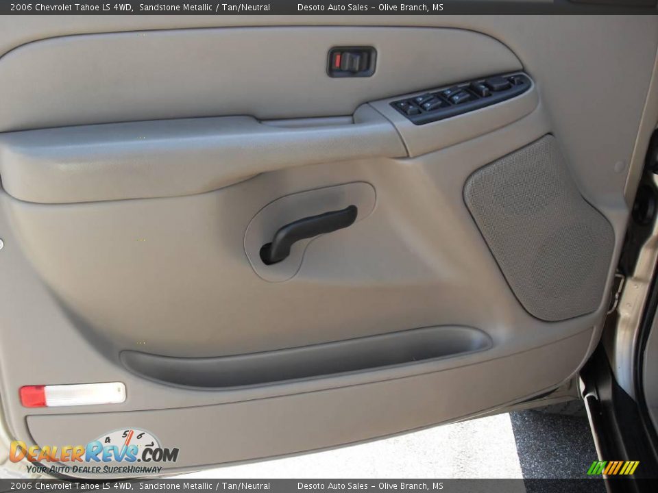 2006 Chevrolet Tahoe LS 4WD Sandstone Metallic / Tan/Neutral Photo #13